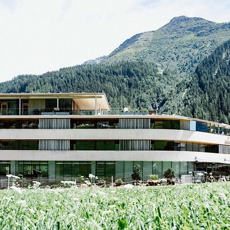 Hotel Arlmont 4 Stern Superior Sankt Anton am Arlberg Exterior foto